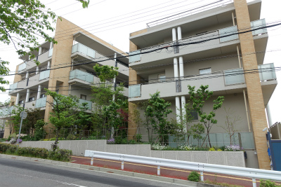 芦屋市の介護付有料老人ホーム「Les芦屋」は阪神本線「芦屋」駅から徒歩１分です！